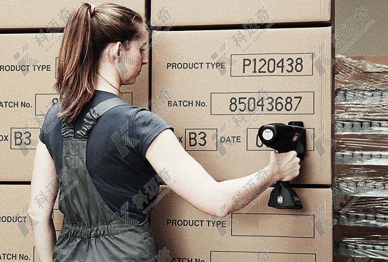 EBS260智能手持噴碼機 在倉儲物流行業(yè)的應(yīng)用